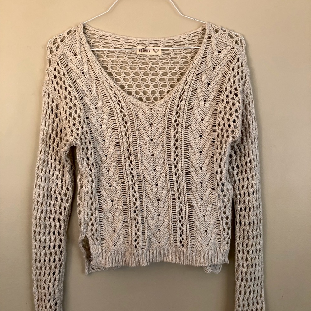 Hollister Sweater in X-SMALL/SMALL